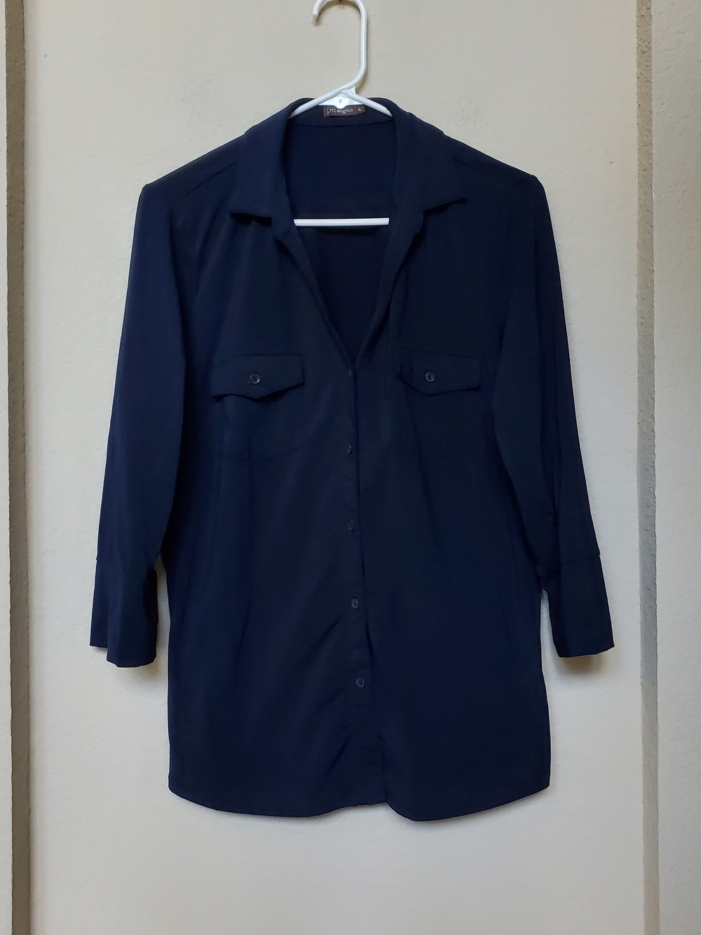 Women's Navy Button-Front Blouse with Chest Pockets. Size XL